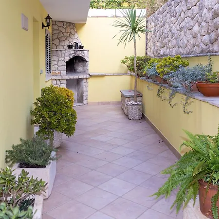 Dijana Apartment Prigradica