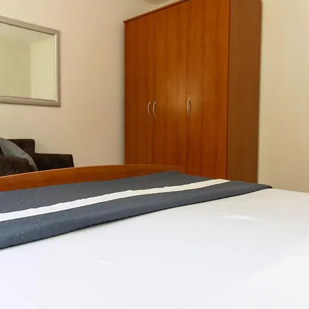 Apartment Dijana *